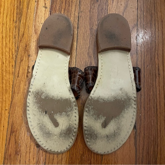 CLOSET CLEANOUT 👋 Newport Croc Jack Sandal in Patent Brown by Jack Rogers - Picture 3 of 4
